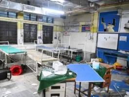 The vandalised emergency ward of RG Kar Medical College and Hospital early on Thursday. Picture by Gautam Bose. Sourced by the Telegraph.